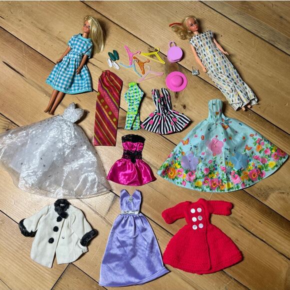 Lot of 24 Vintage Barbie Dolls + Clothes & accessories. 1966 Twist n Turn Doll - Picture 1 of 13